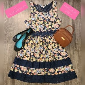 LC LAUREN CONRAD Size 8 BLUE Floral dress Lace